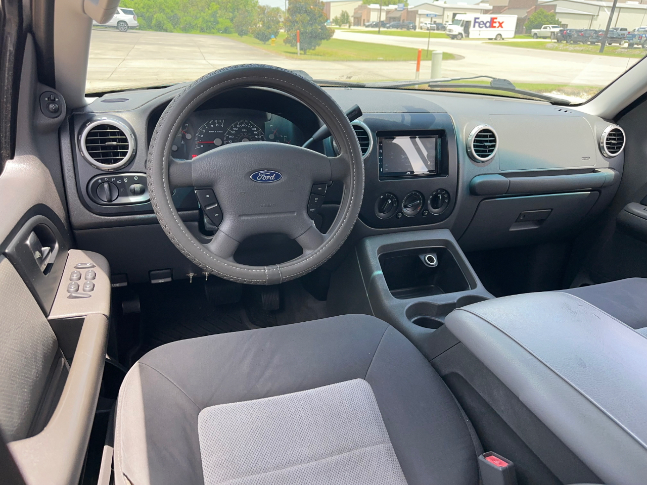 Ford Expedition XLT 5.4L 2WD 2003