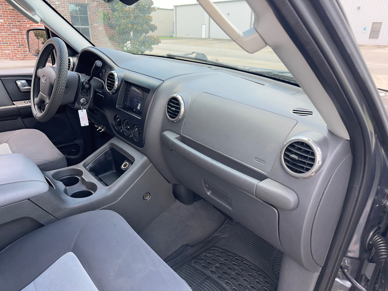 Ford Expedition XLT 5.4L 2WD 2003
