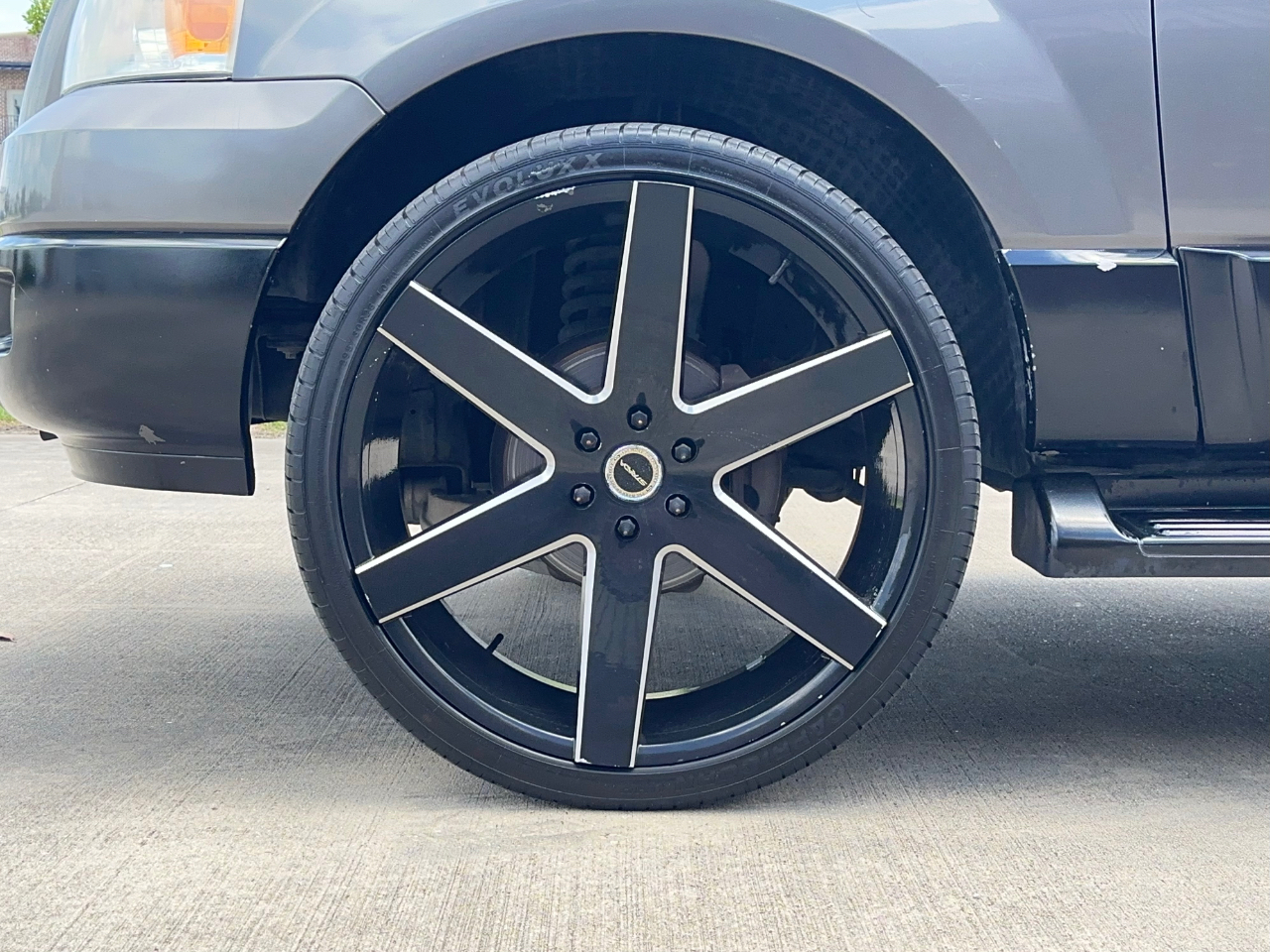 Ford Expedition XLT 5.4L 2WD 2003