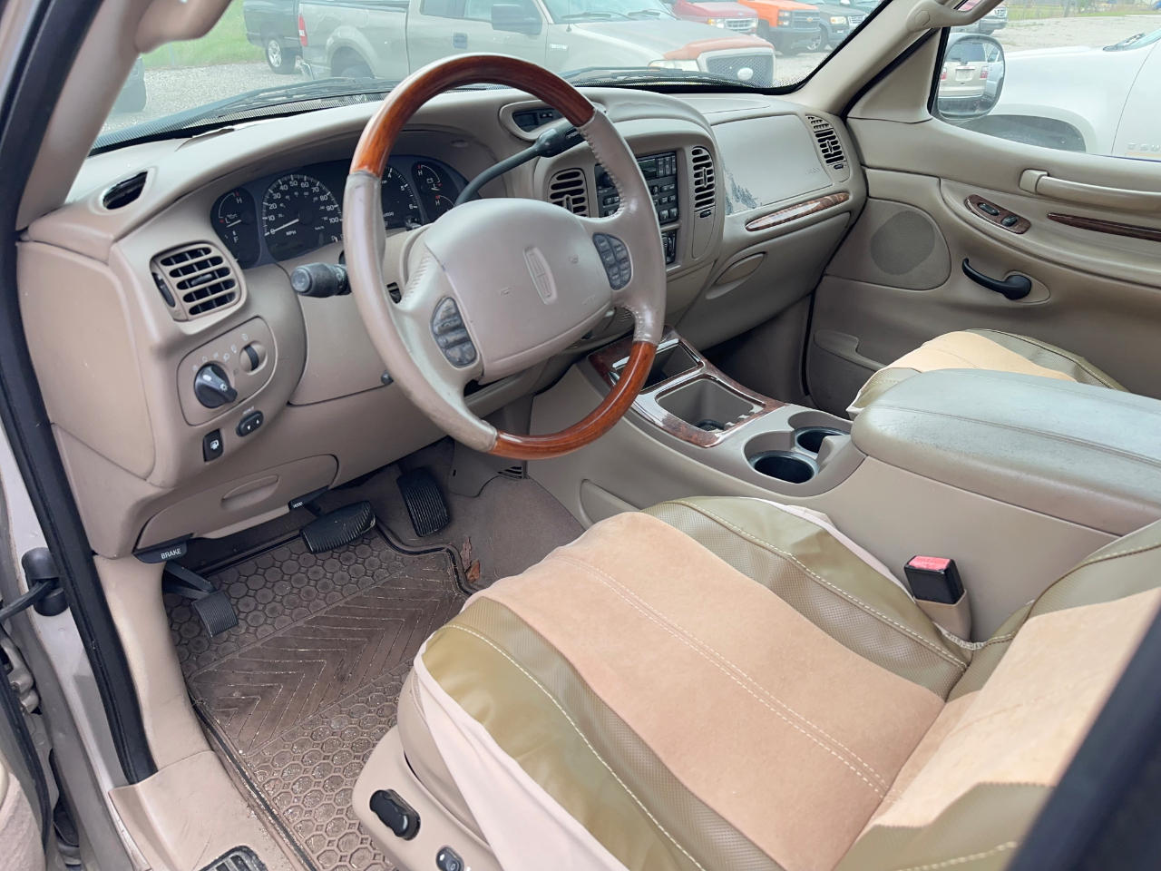 Lincoln Navigator 2WD 2001