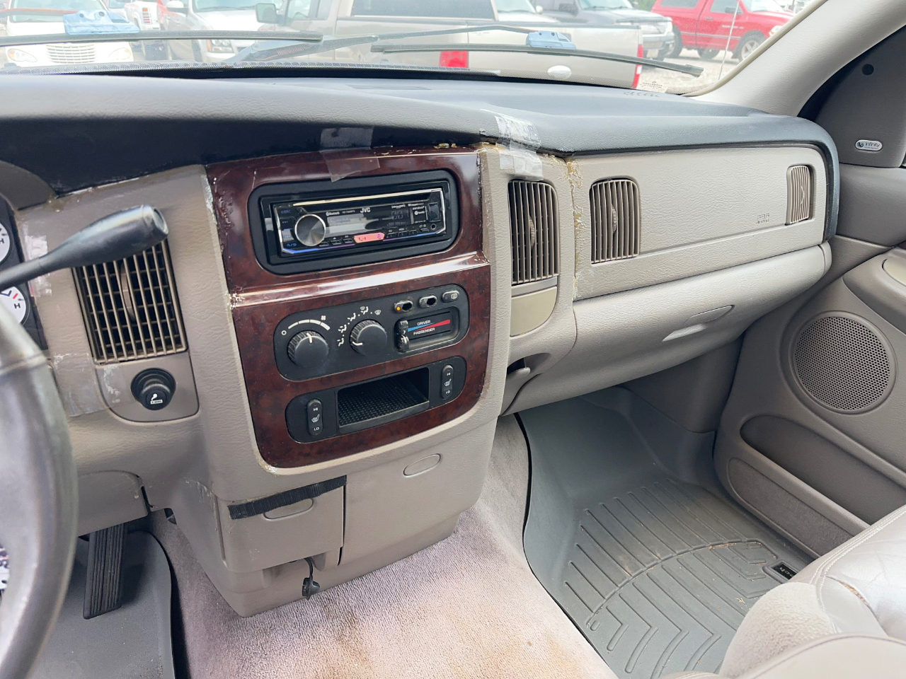 Dodge Ram 1500 SLT Quad Cab Short Bed 2WD 2002