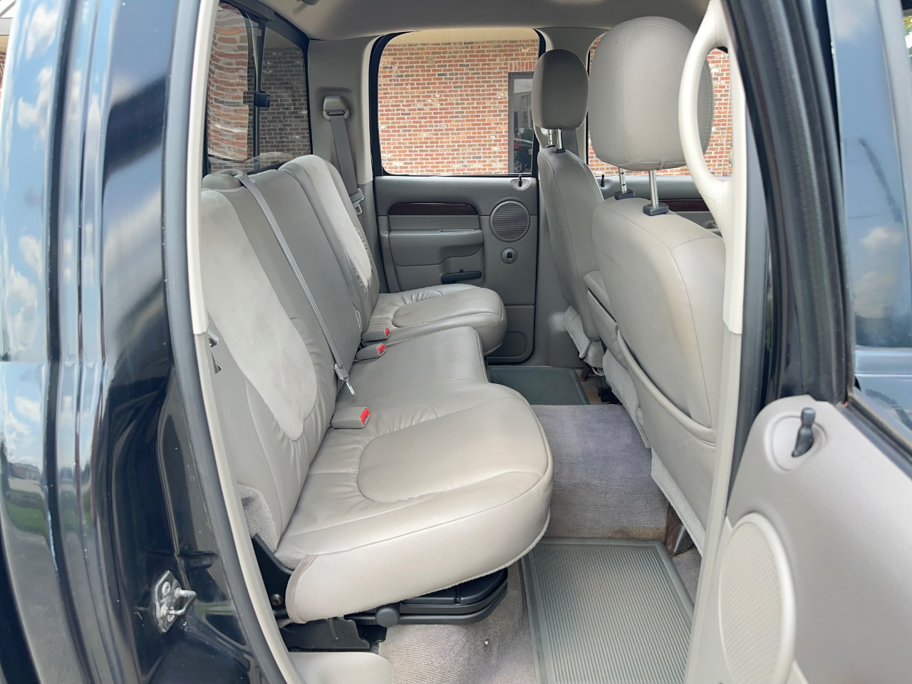 Dodge Ram 1500 Sport Quad Cab 2WD 2002