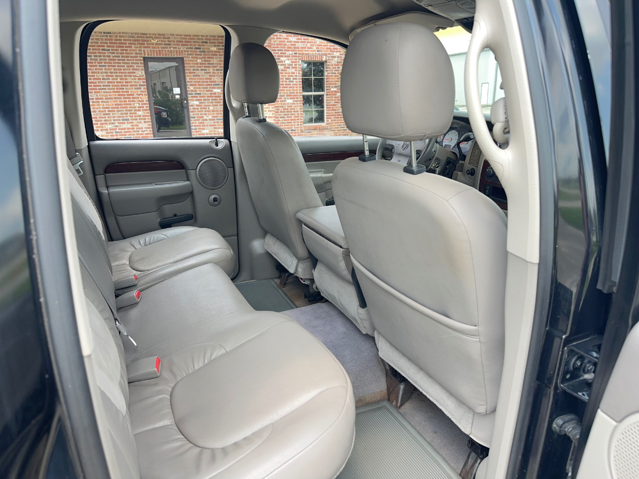 Dodge Ram 1500 Sport Quad Cab 2WD 2002