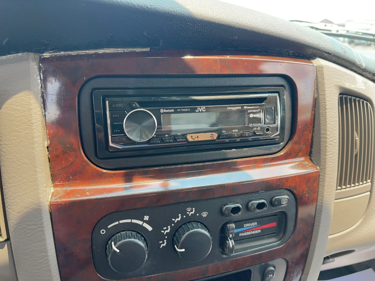 Dodge Ram 1500 Sport Quad Cab 2WD 2002