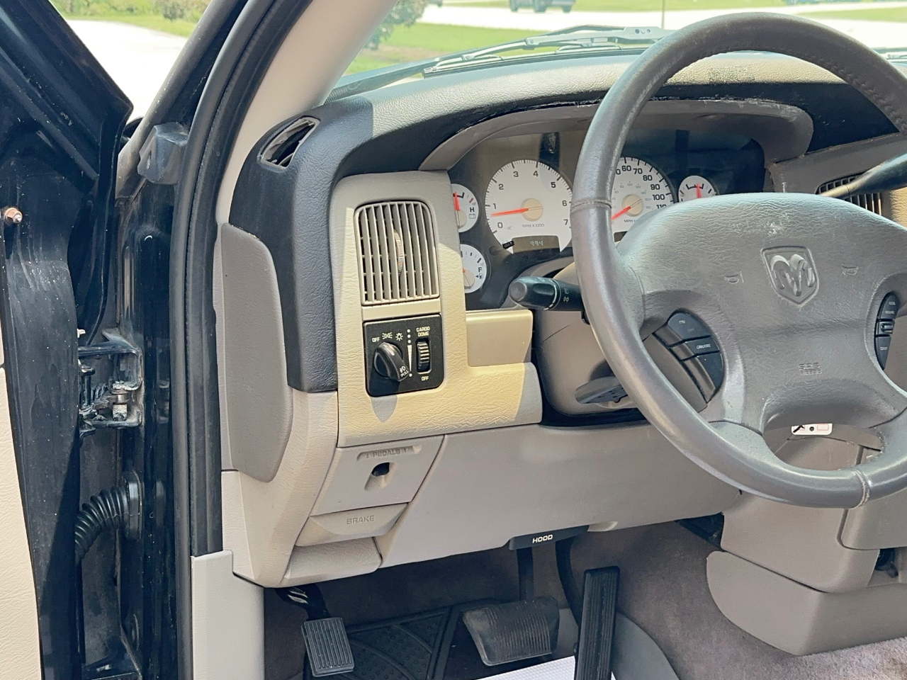 Dodge Ram 1500 Sport Quad Cab 2WD 2002