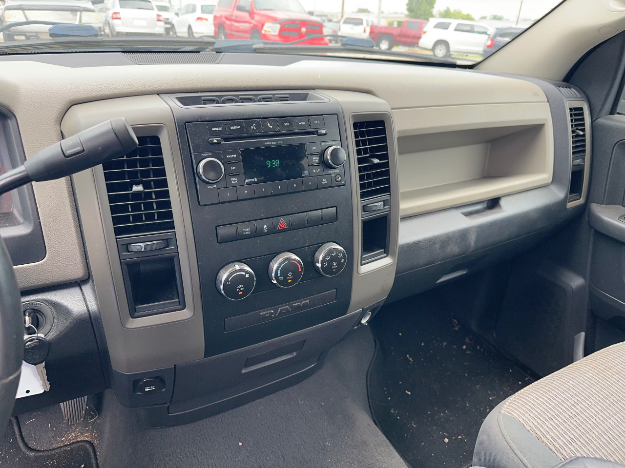 RAM 1500 ST Quad Cab 2WD 2011