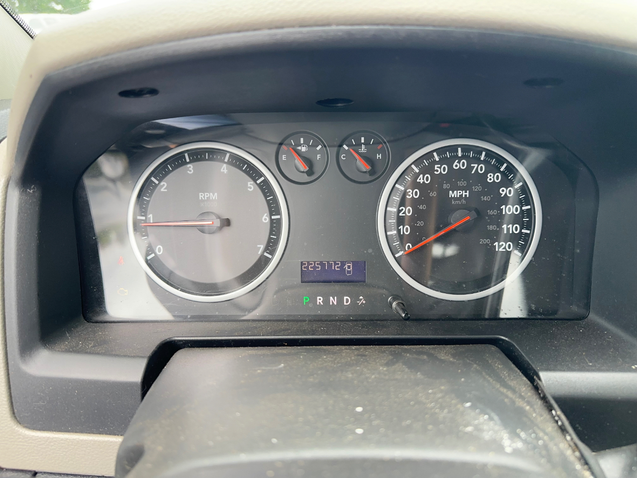 RAM 1500 ST Quad Cab 2WD 2011