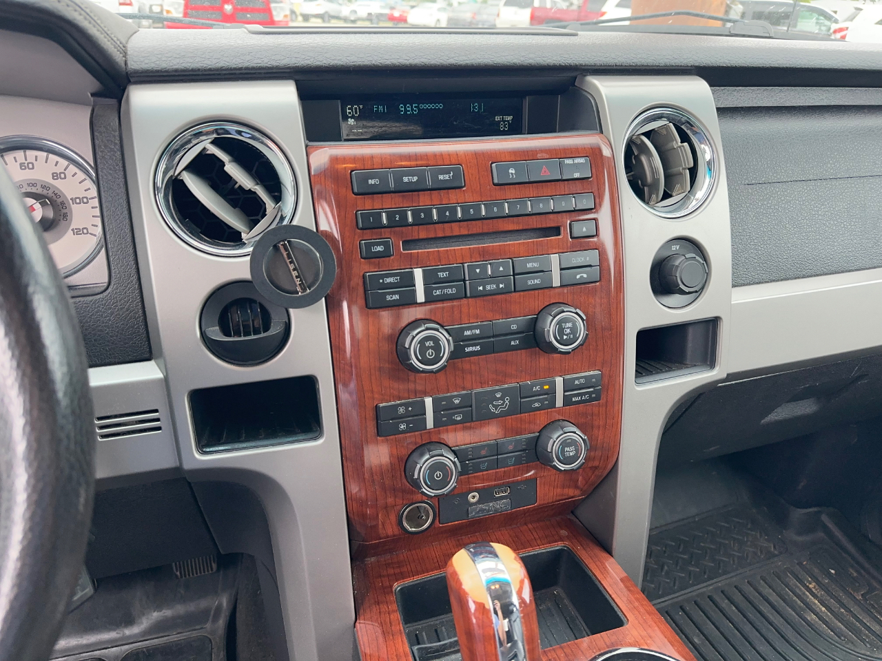 Ford F-150 Lariat SuperCrew 5.5-ft. Bed 2WD 2010