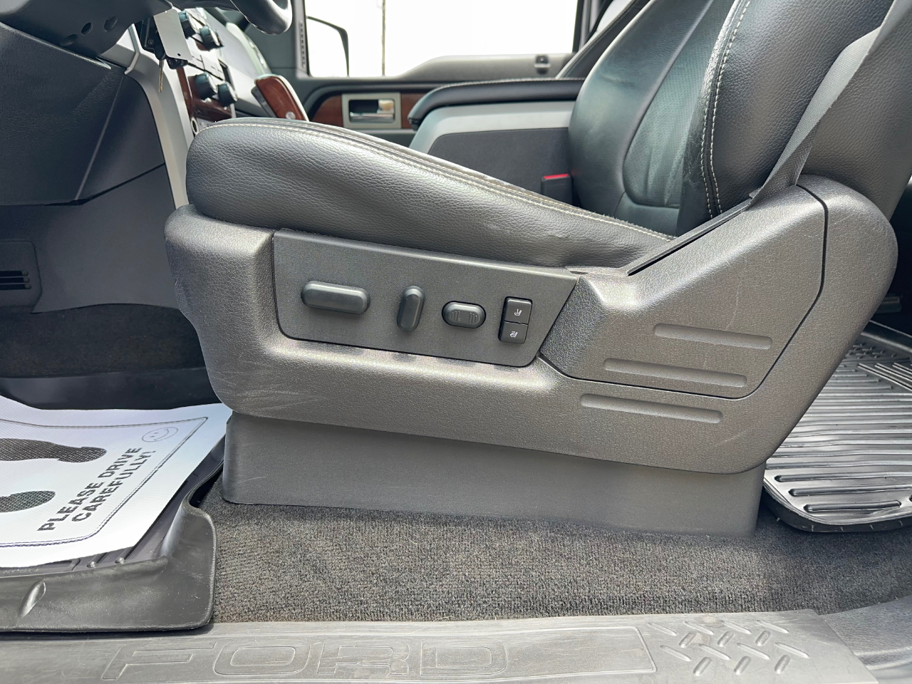 Ford F-150 Lariat SuperCrew 5.5-ft. Bed 2WD 2010