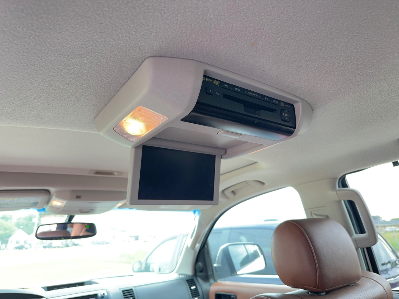 Toyota Sequoia Plantium 2WD 2011