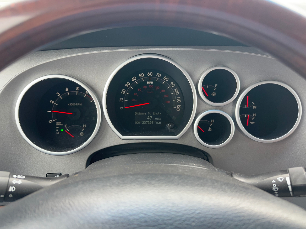 Toyota Sequoia Plantium 2WD 2011