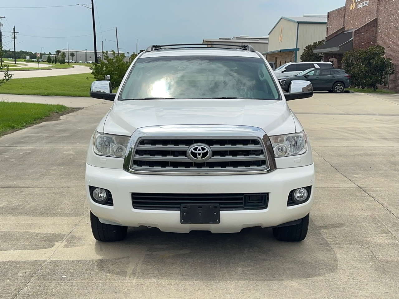 Toyota Sequoia Plantium 2WD 2011