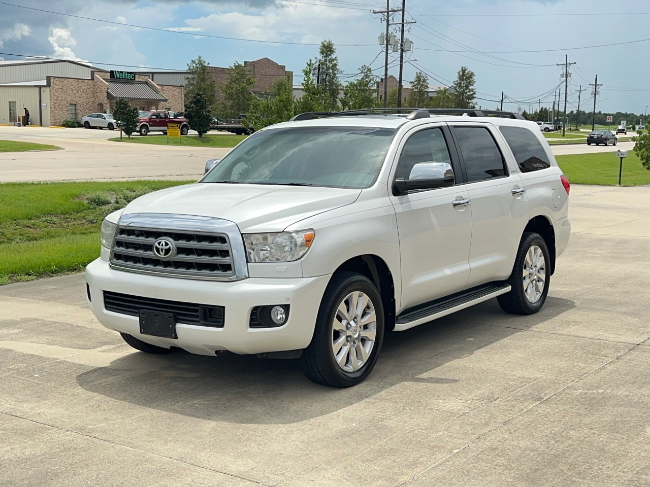 Toyota Sequoia Plantium 2WD 2011