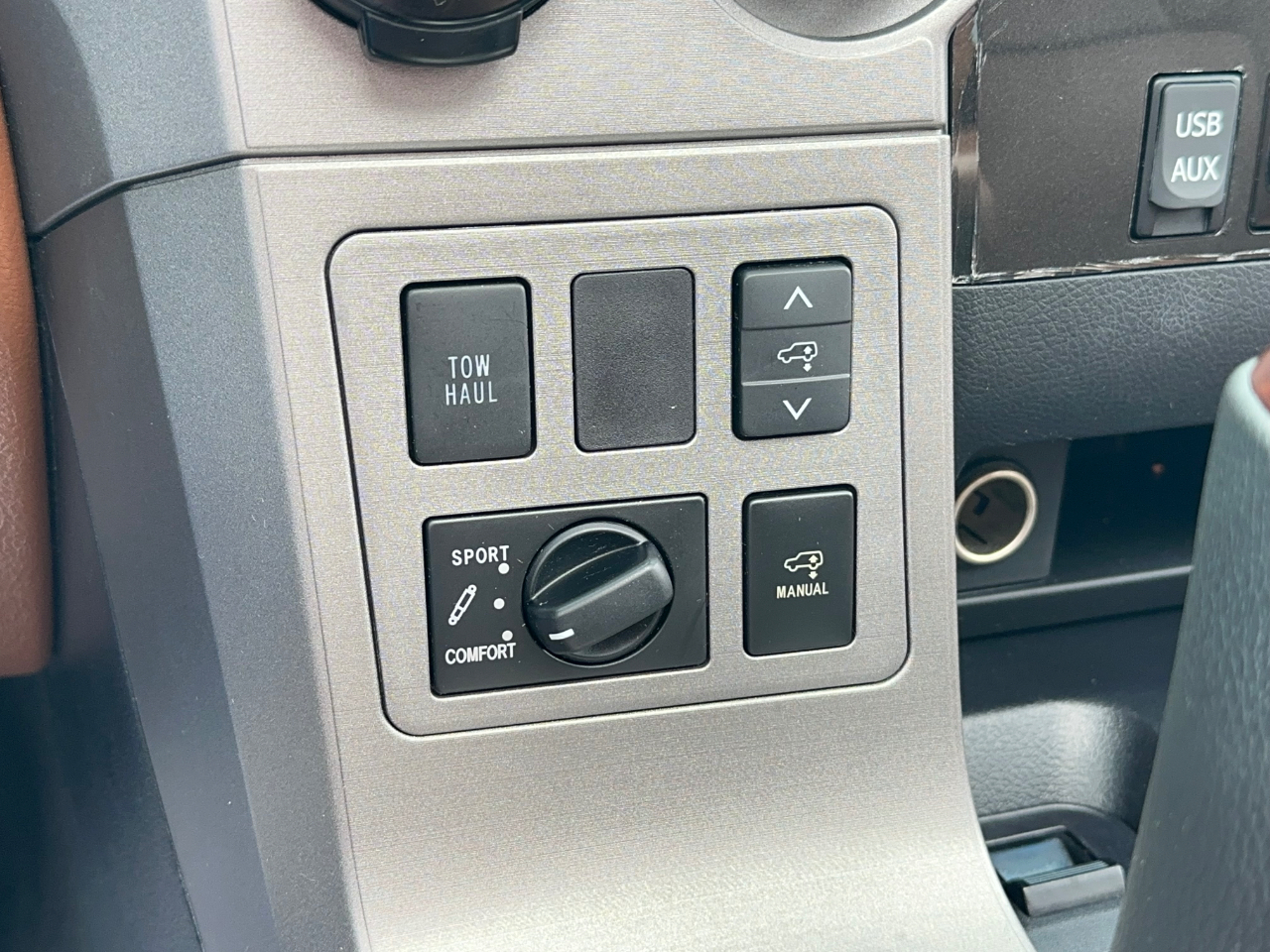 Toyota Sequoia Plantium 2WD 2011