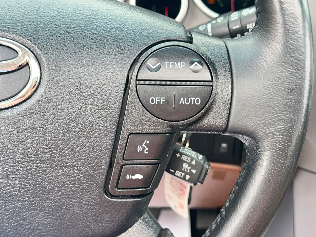 Toyota Sequoia Plantium 2WD 2011