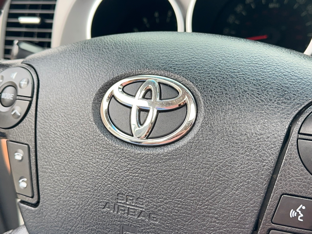 Toyota Sequoia Plantium 2WD 2011