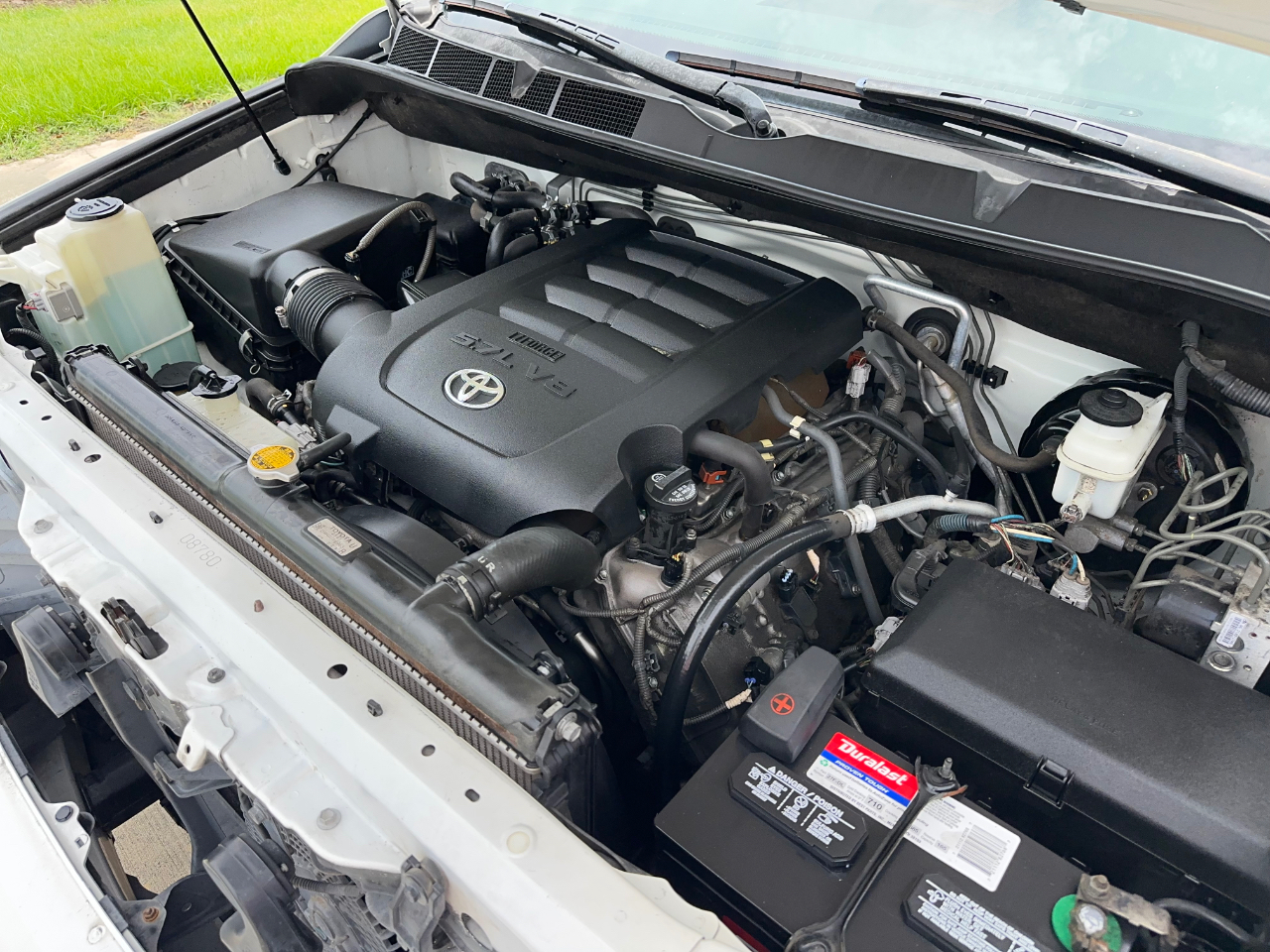 Toyota Sequoia Plantium 2WD 2011