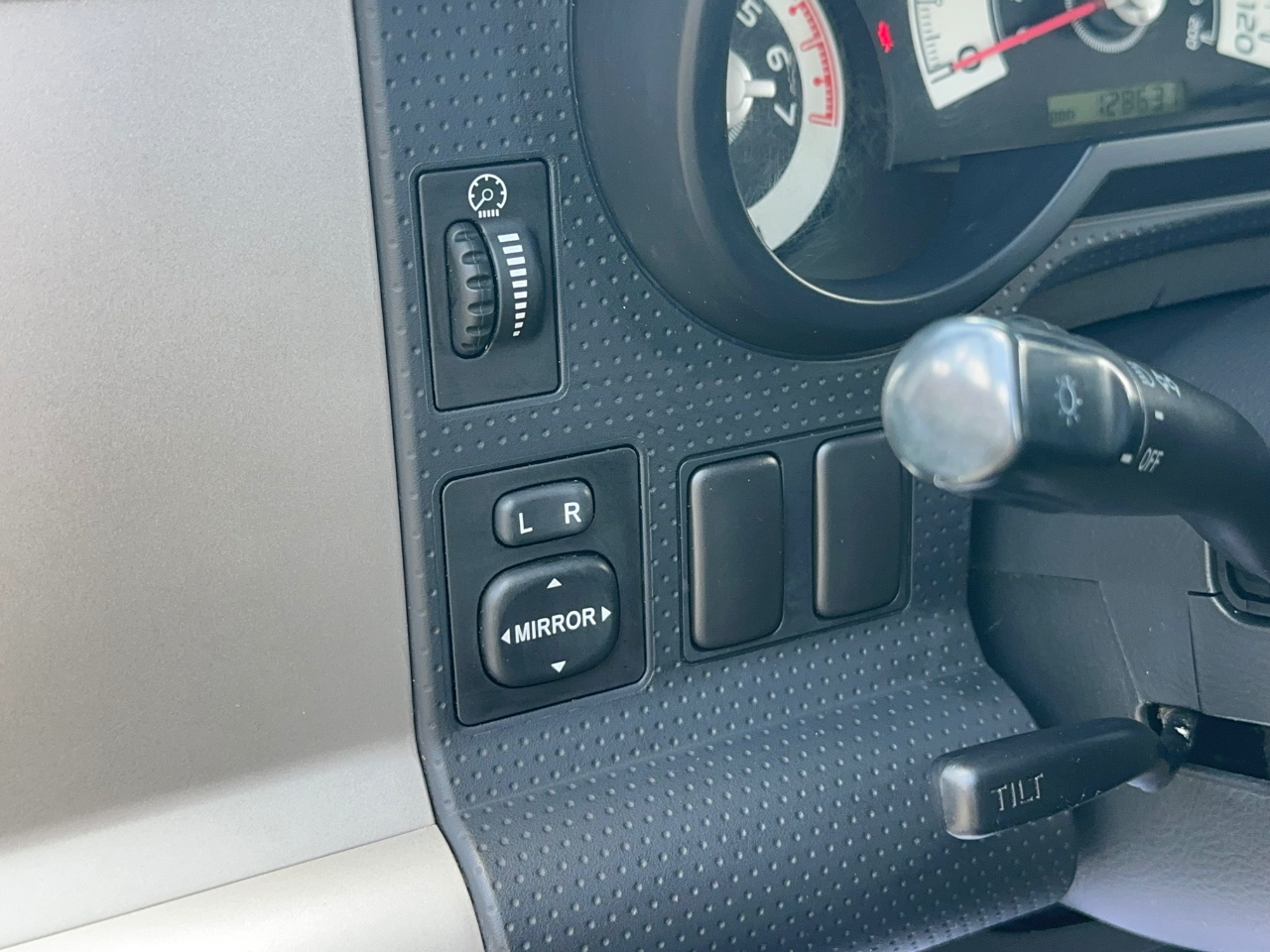 Toyota FJ Cruiser 2WD 2008