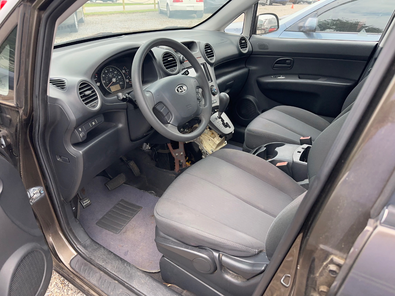 Kia Rondo LX 2009