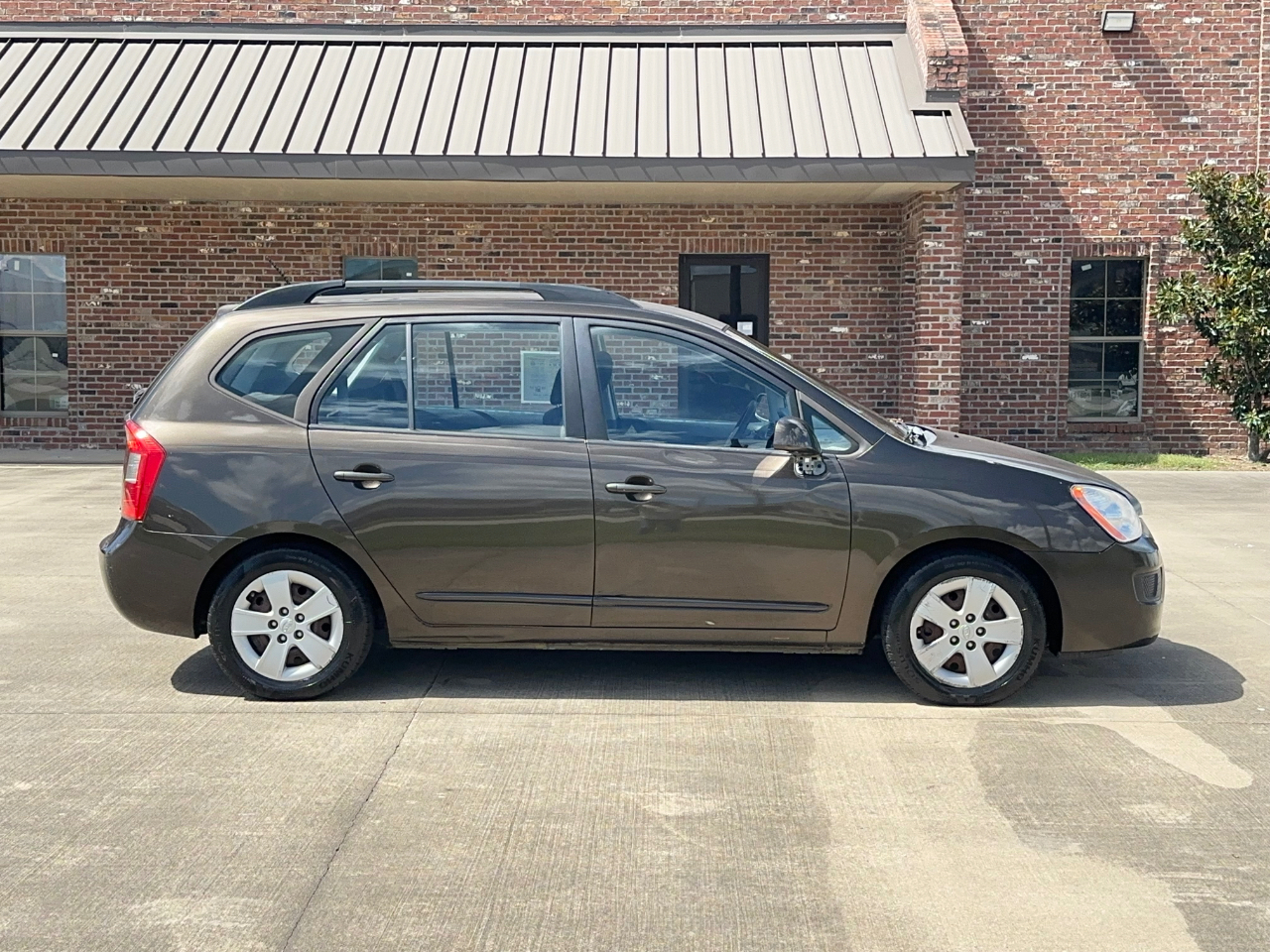 Kia Rondo LX 2009