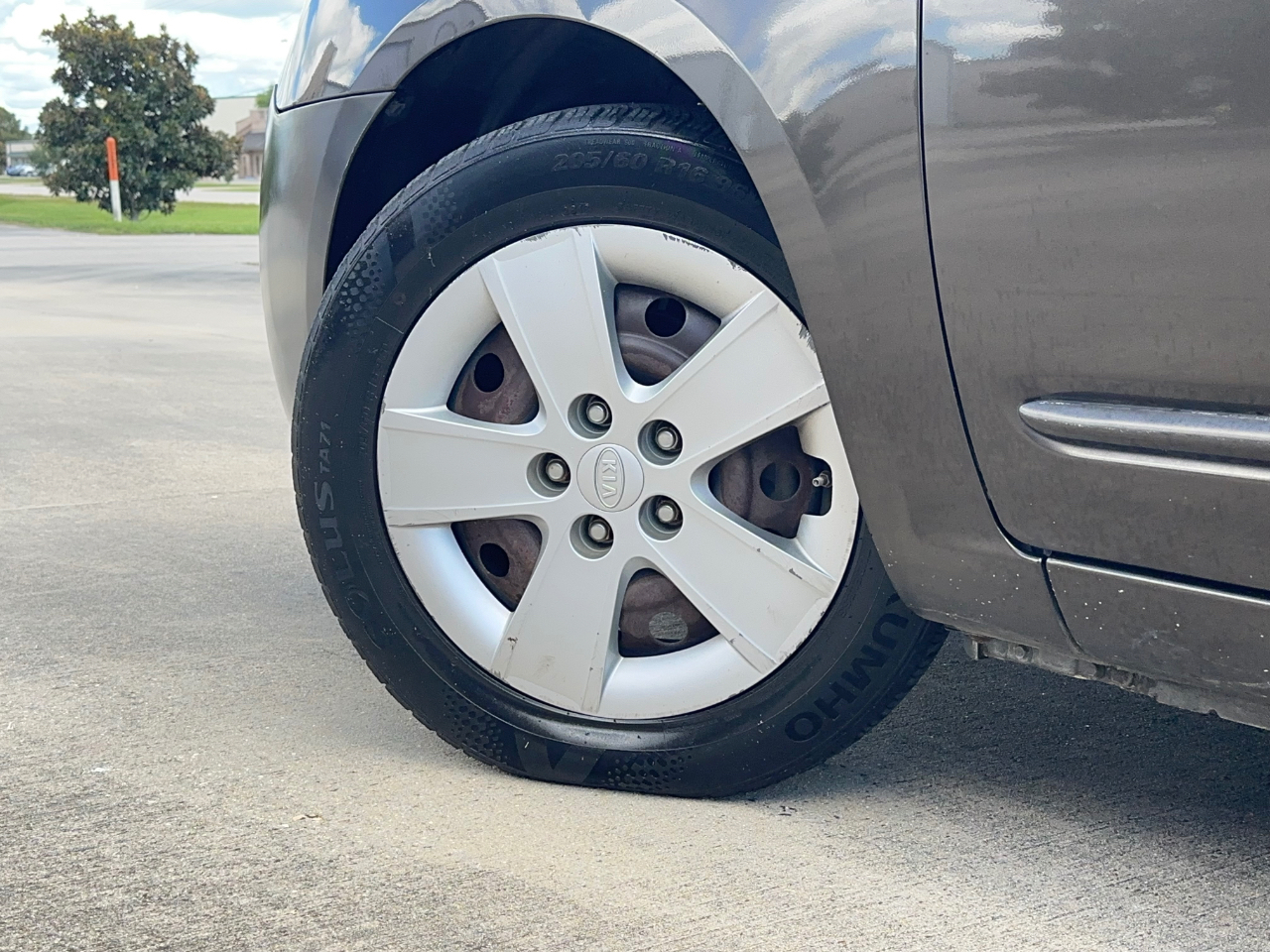Kia Rondo LX 2009