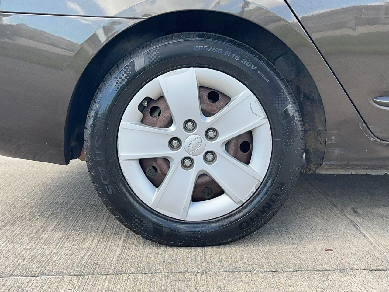 Kia Rondo LX 2009
