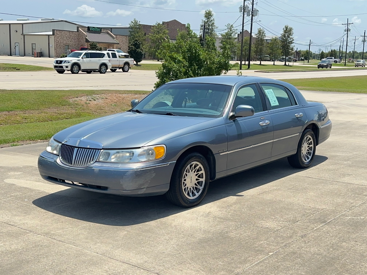Lincoln Town Car Signature 2000