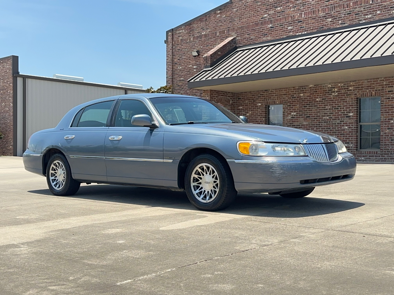 Lincoln Town Car Signature 2000