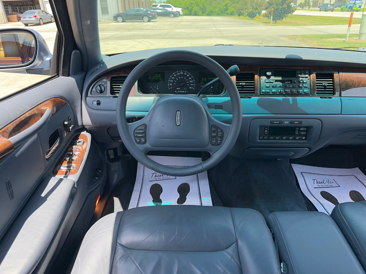 Lincoln Town Car Signature 2000