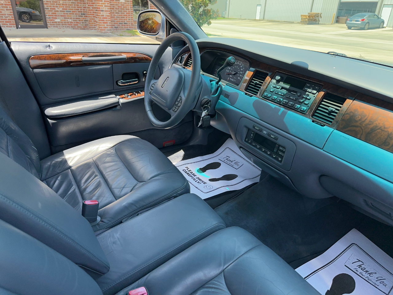 Lincoln Town Car Signature 2000