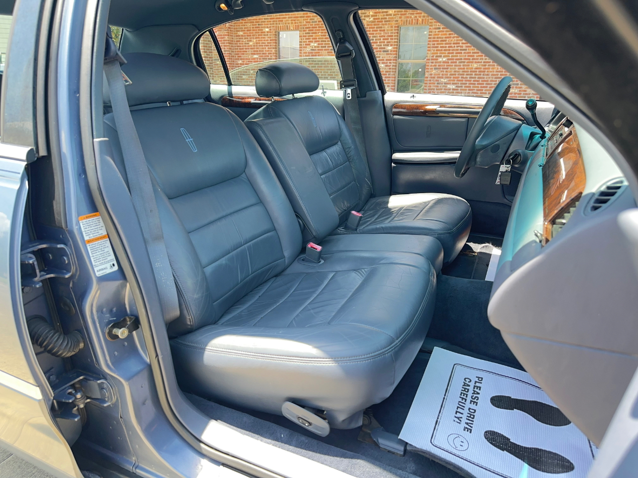 Lincoln Town Car Signature 2000