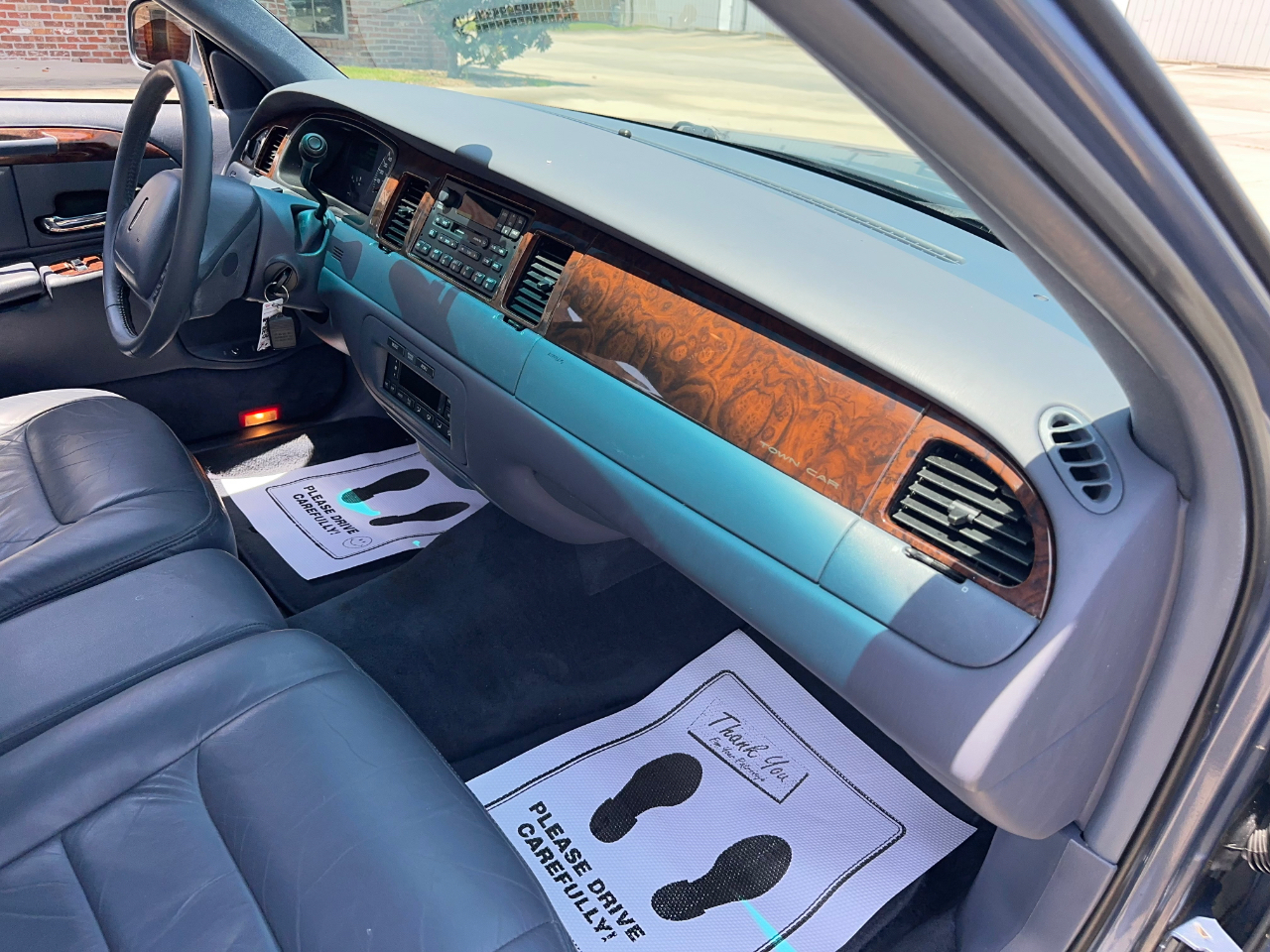 Lincoln Town Car Signature 2000