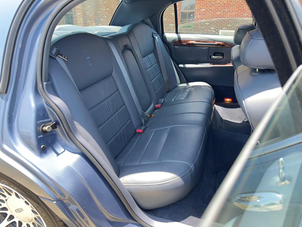 Lincoln Town Car Signature 2000