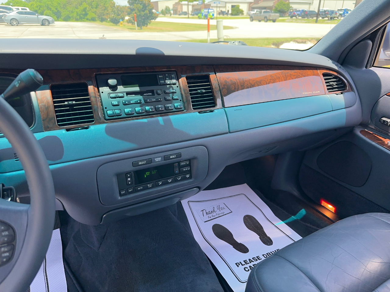 Lincoln Town Car Signature 2000
