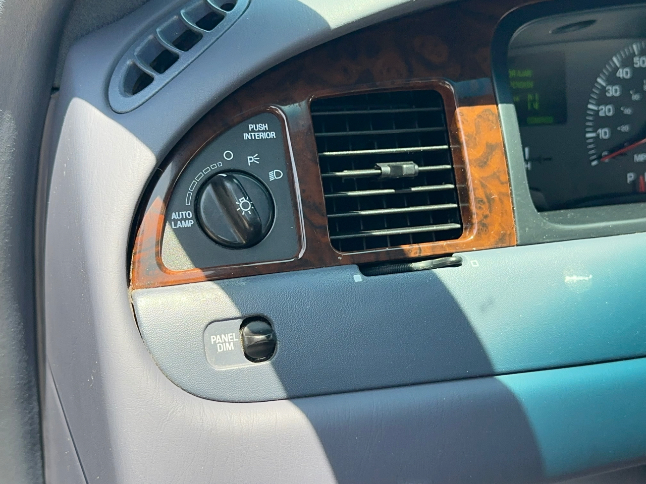 Lincoln Town Car Signature 2000
