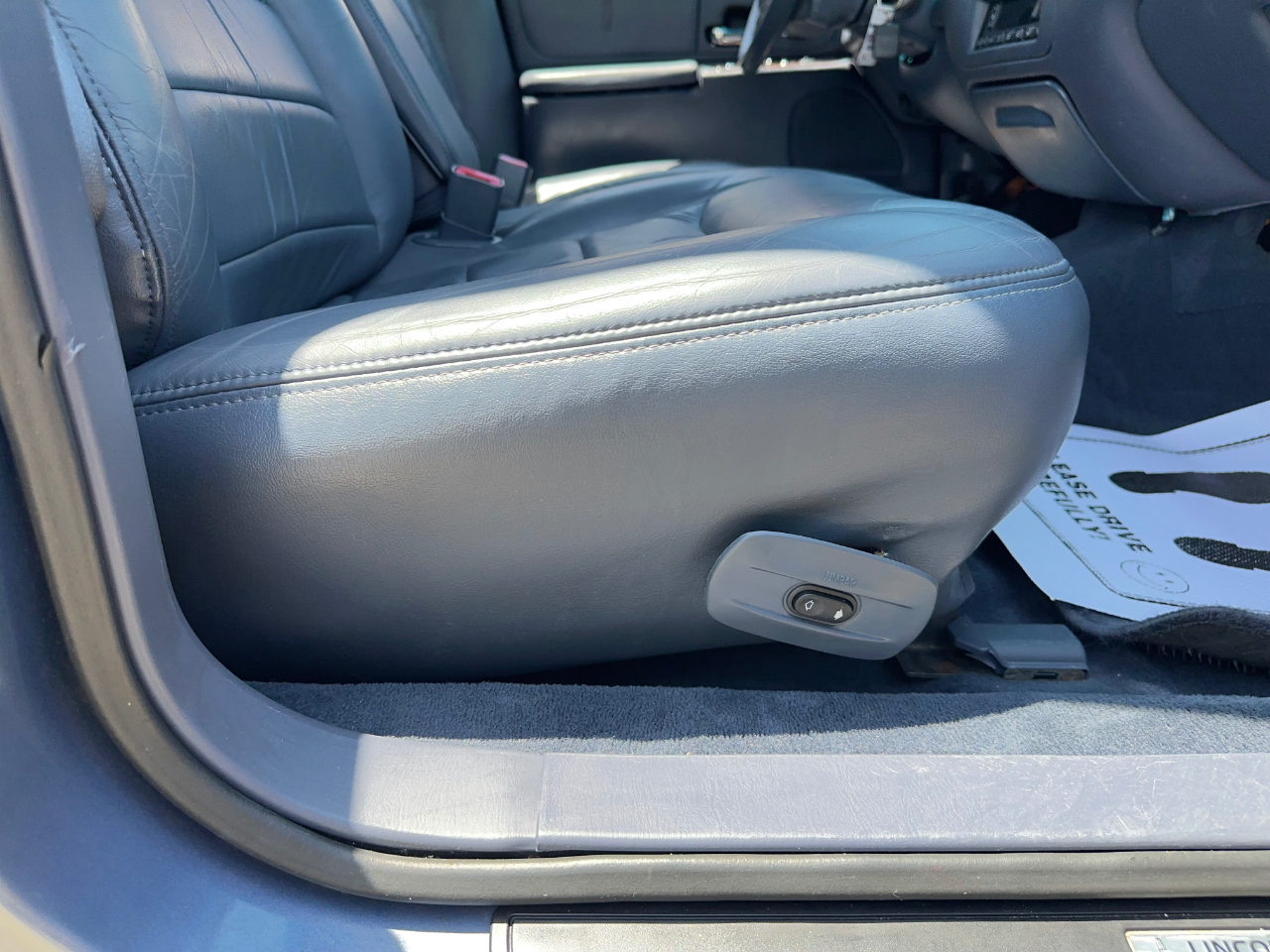 Lincoln Town Car Signature 2000
