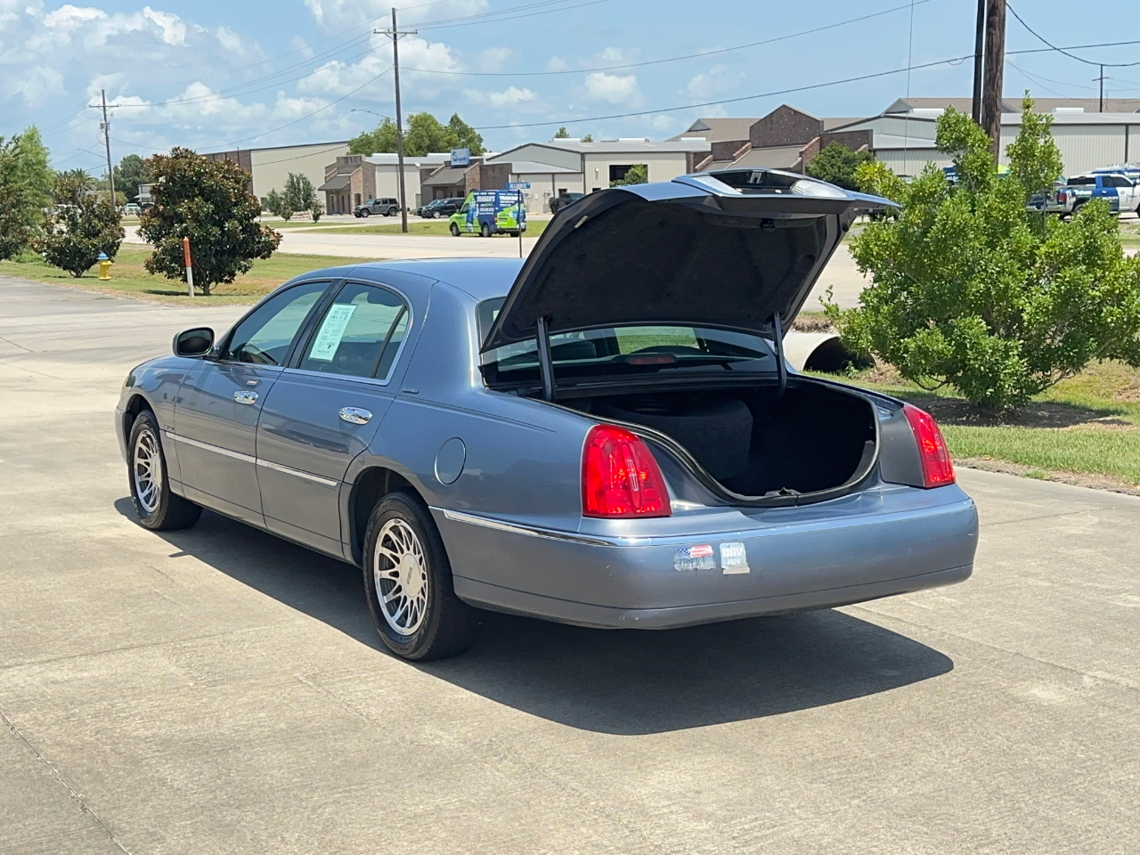 Lincoln Town Car Signature 2000