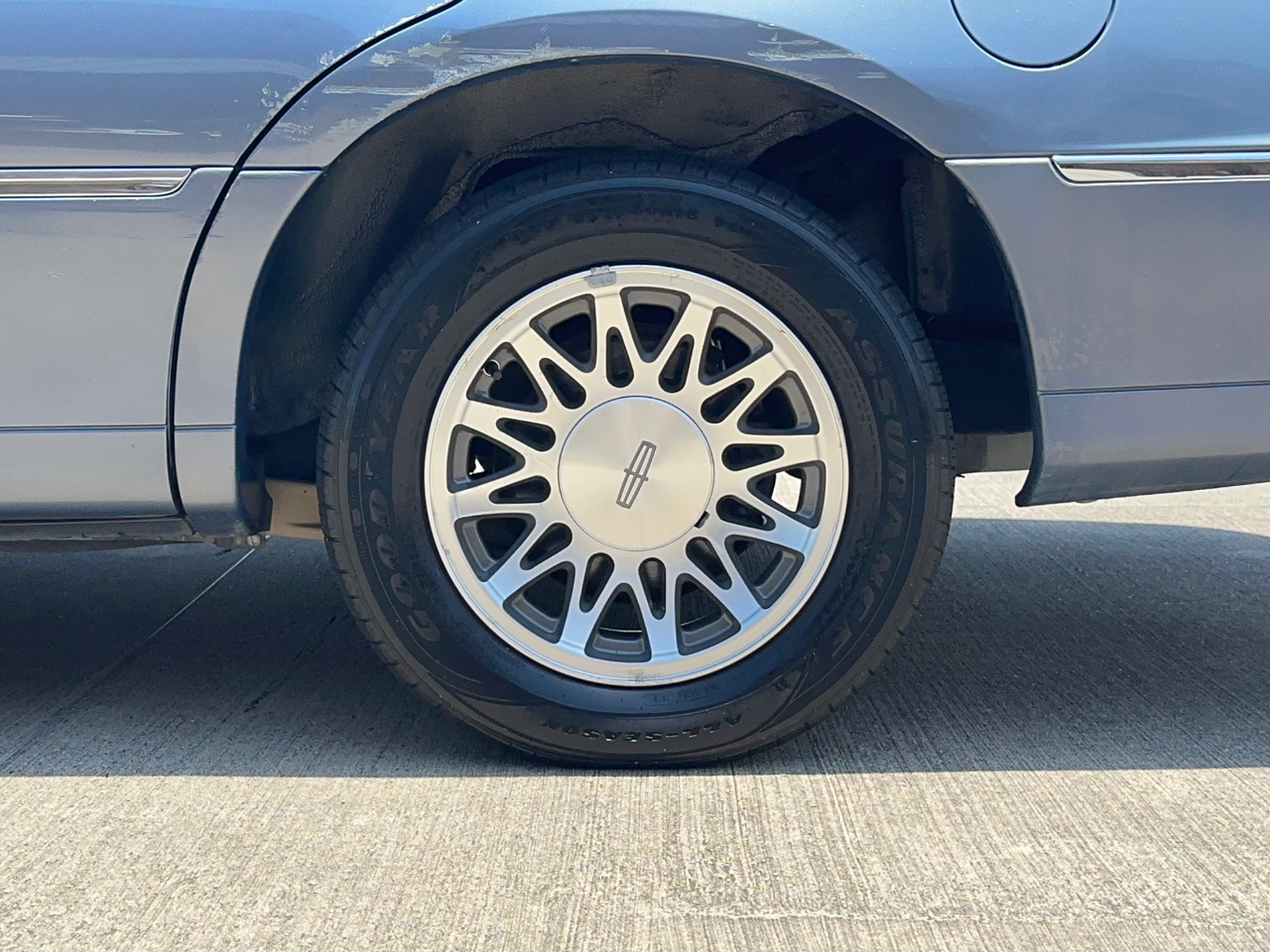 Lincoln Town Car Signature 2000