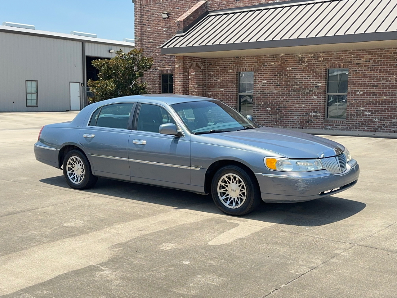 Lincoln Town Car Signature 2000