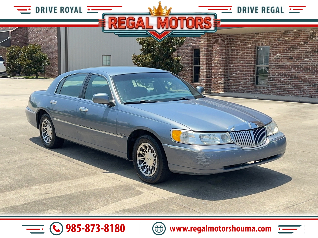 2000 Lincoln Town Car Signature