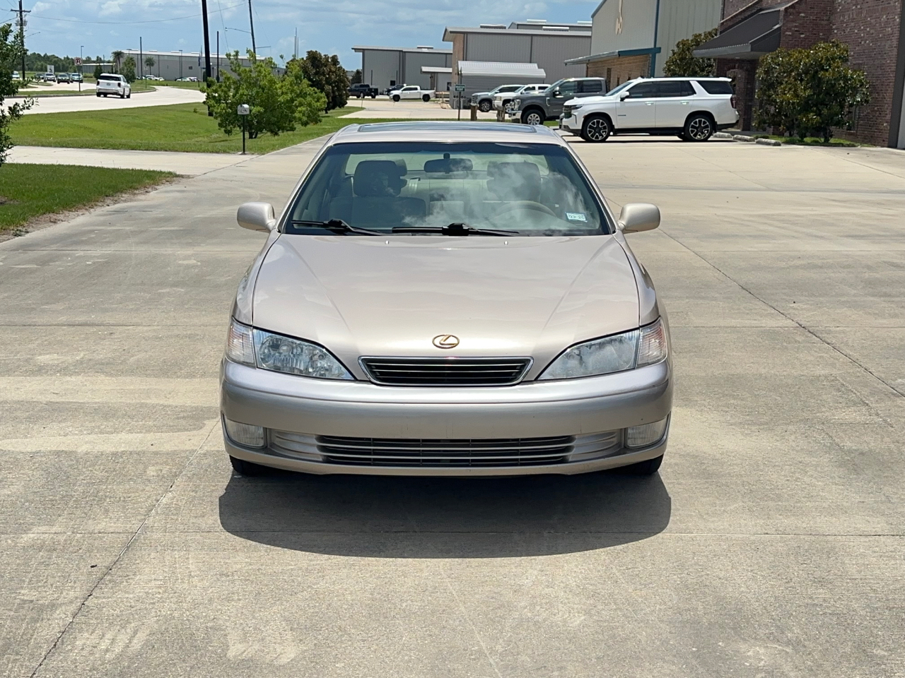 Lexus ES 300 Base 1999