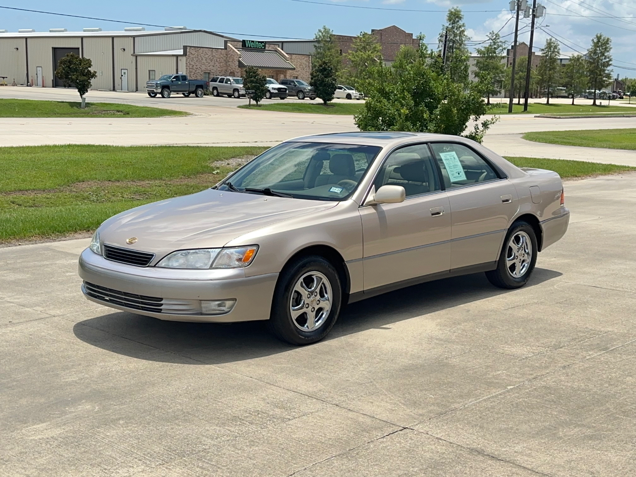 Lexus ES 300 Base 1999