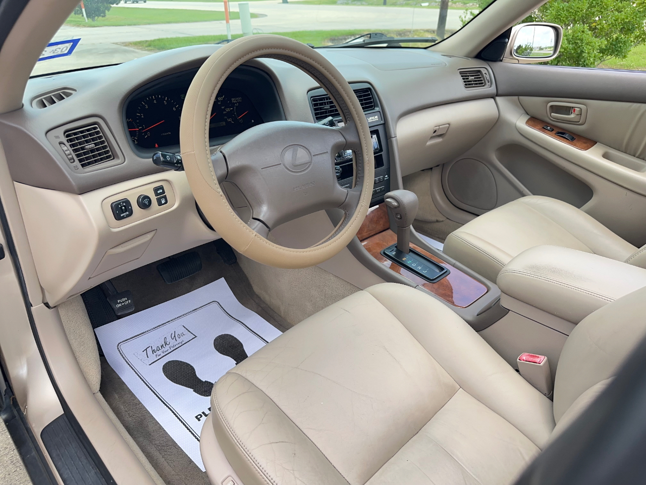 Lexus ES 300 Base 1999
