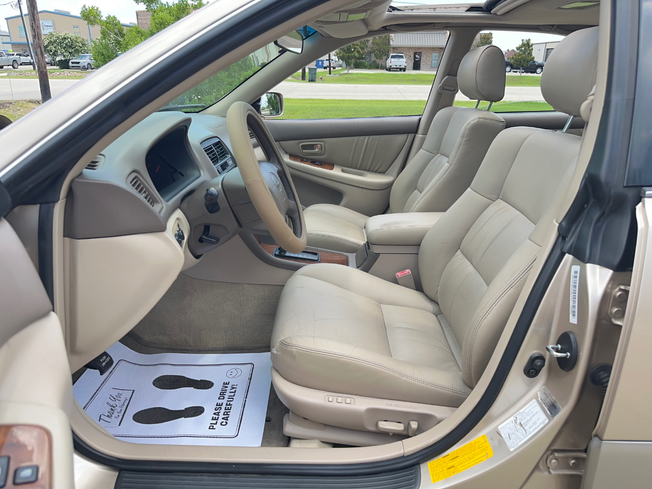 Lexus ES 300 Base 1999