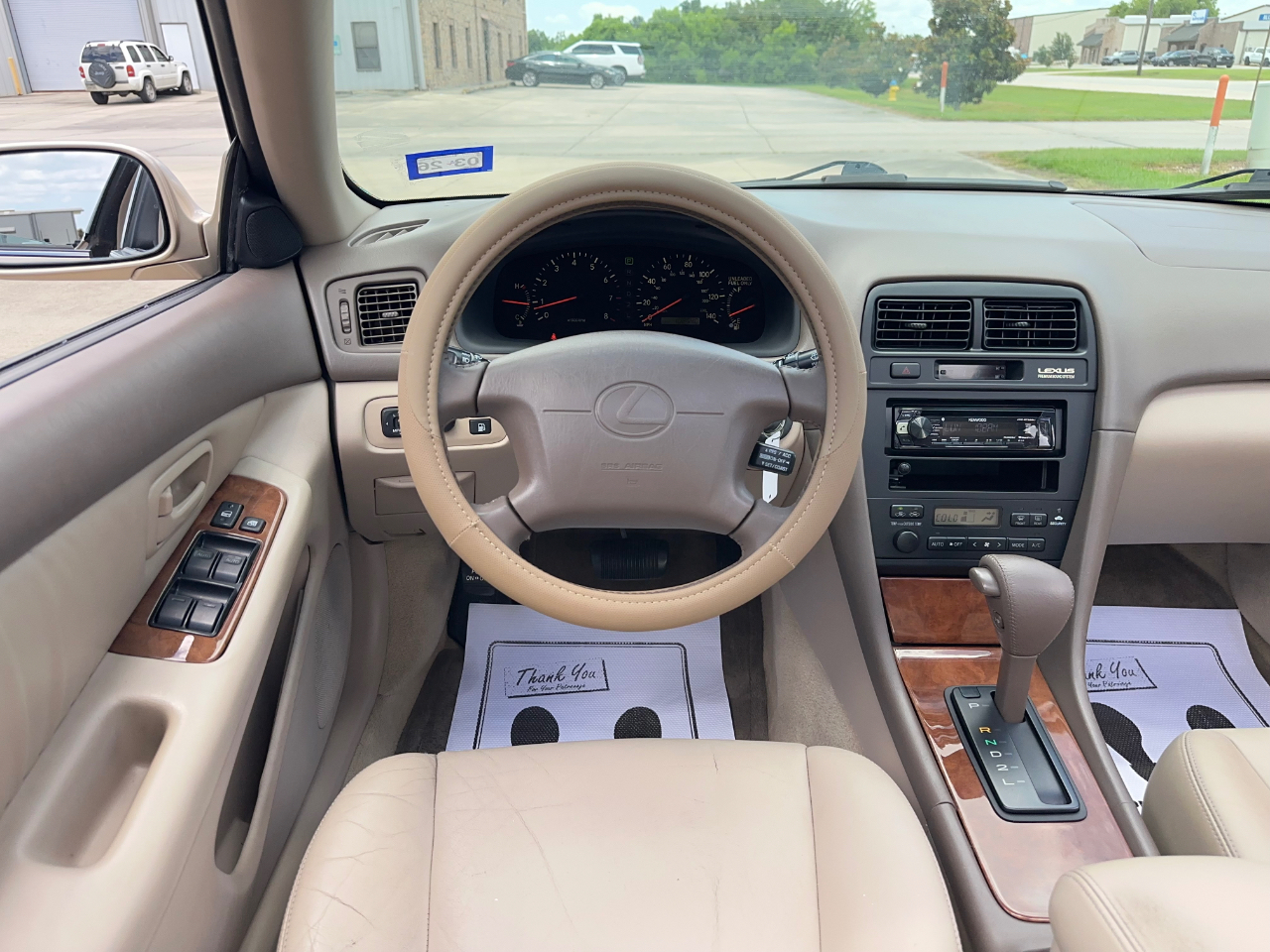 Lexus ES 300 Base 1999