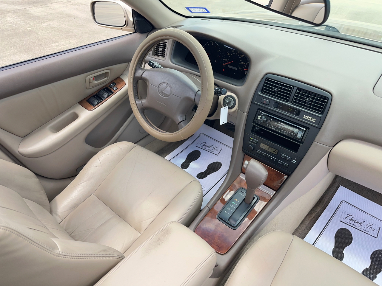 Lexus ES 300 Base 1999