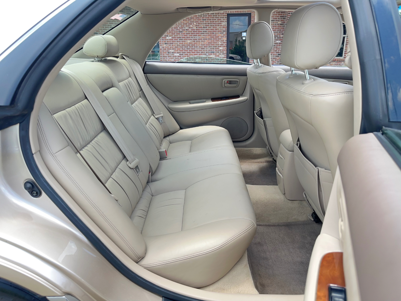 Lexus ES 300 Base 1999
