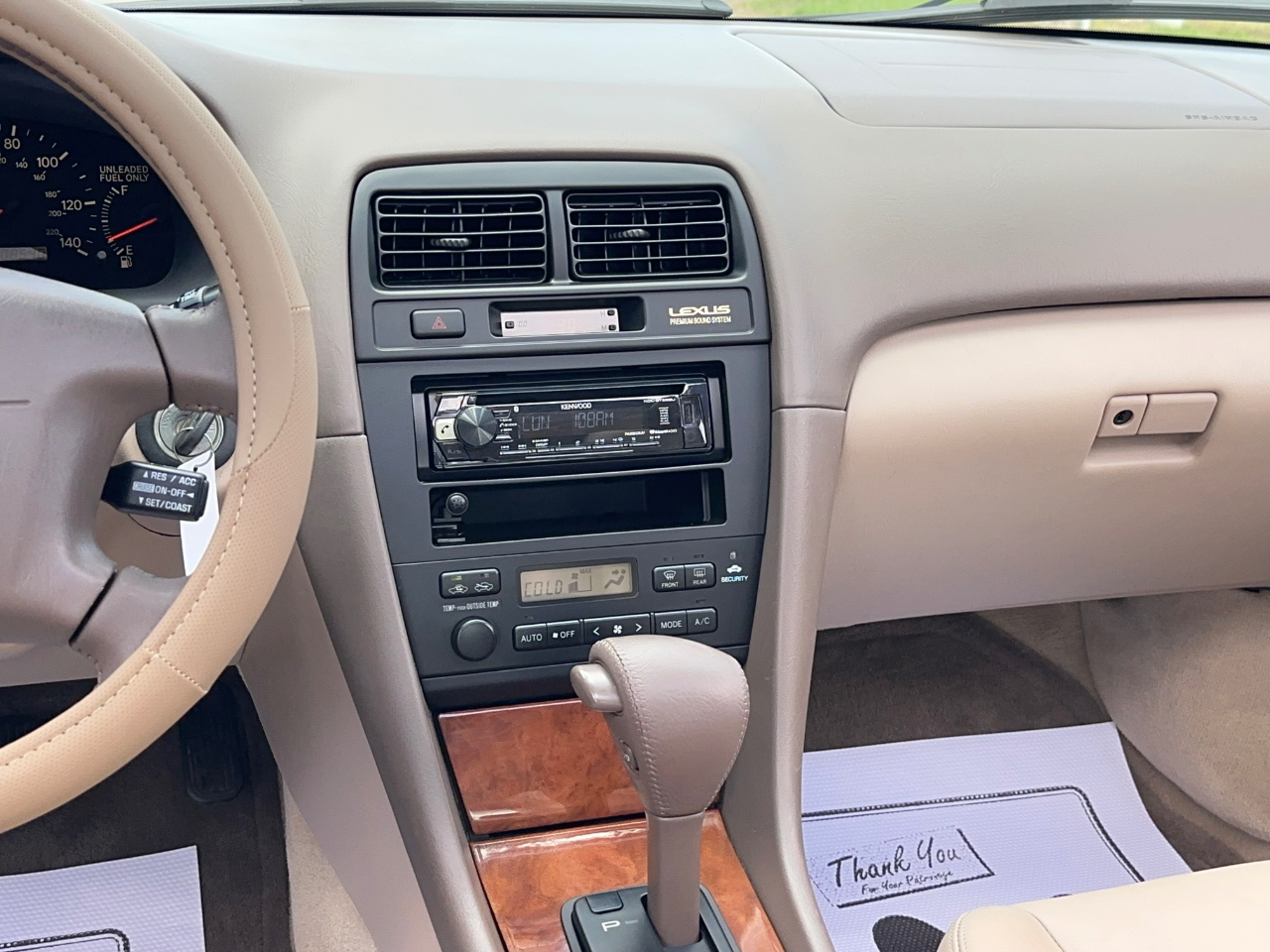 Lexus ES 300 Base 1999