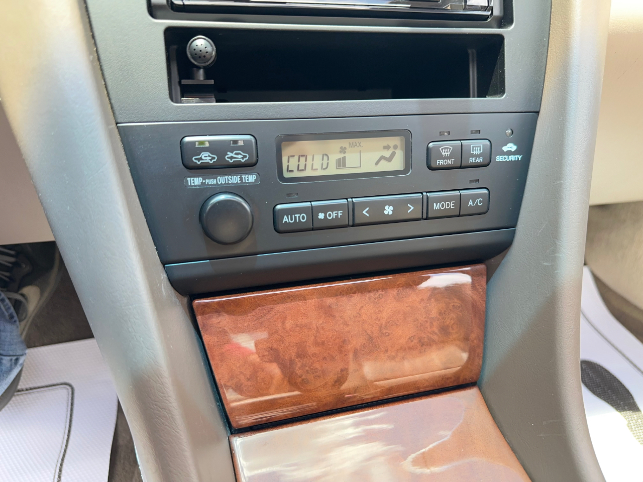 Lexus ES 300 Base 1999