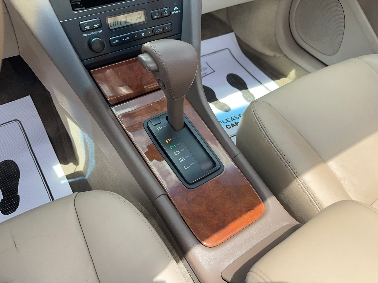 Lexus ES 300 Base 1999